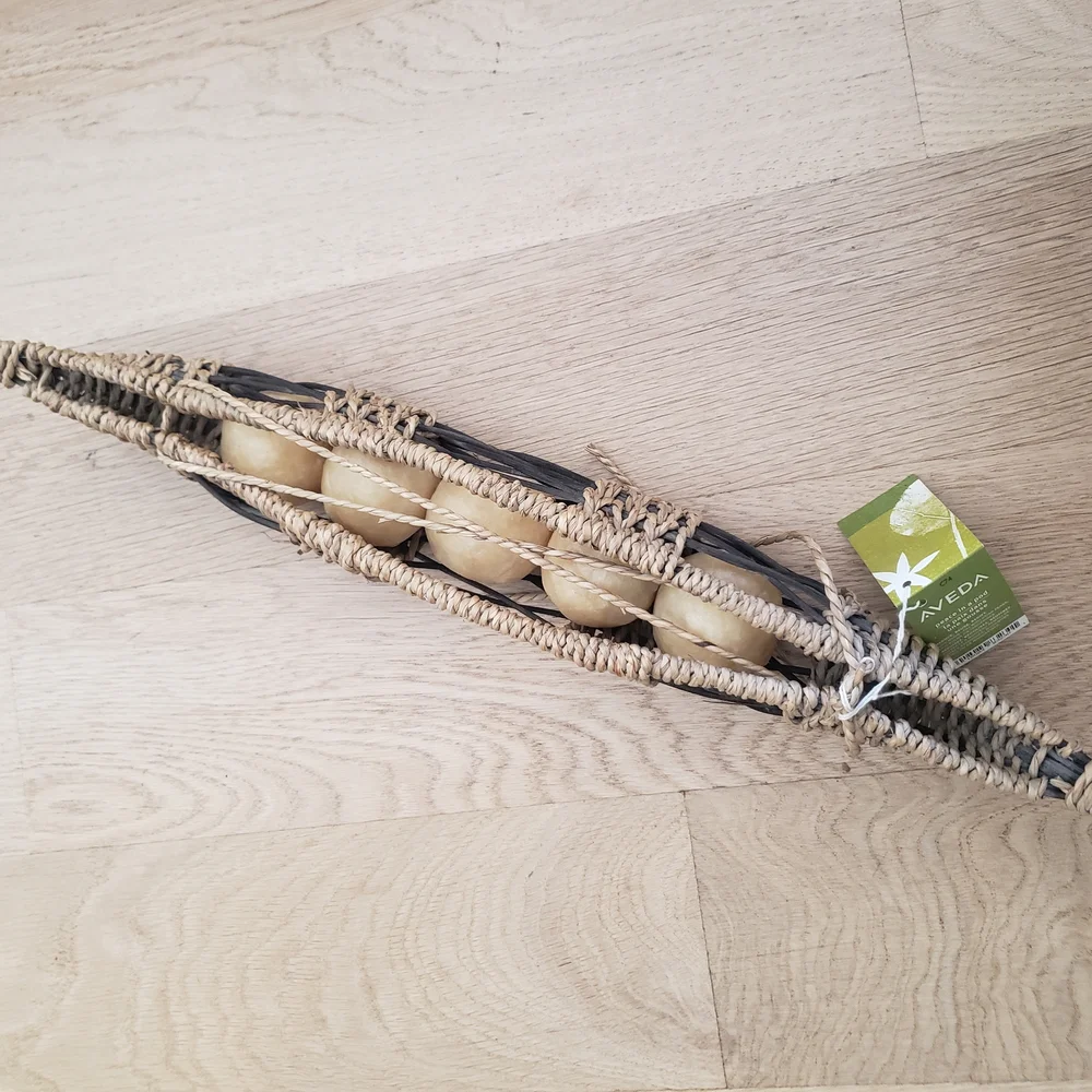 Vintage Aveda Woven Rattan‎ And Seagrass Basket With 5 Soap Spheres